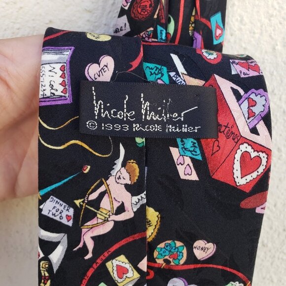 5/$100 SALE - Vintage 1993 Valentine's Day Nicole Miller Tie - Picture 5 of 5